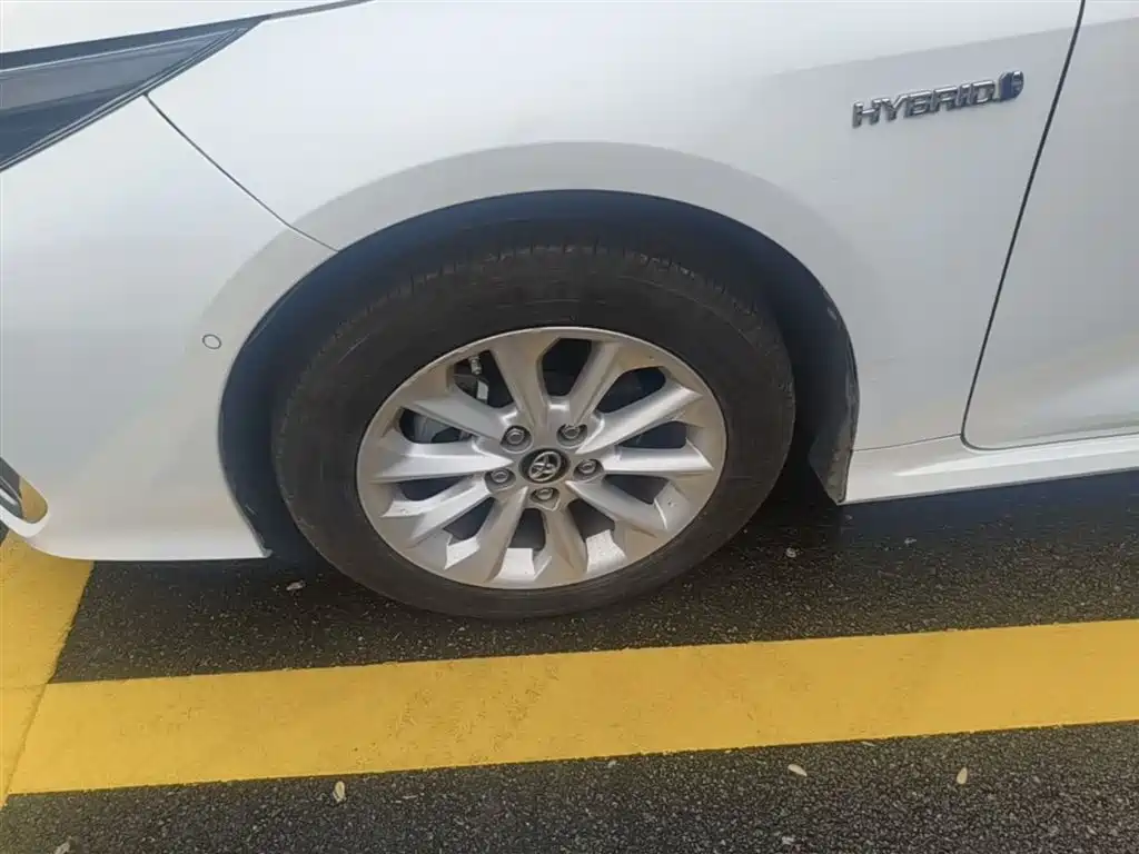 Toyota Corolla 2021 Hybrid 1.8L E-CVT Elite Edition фото 22