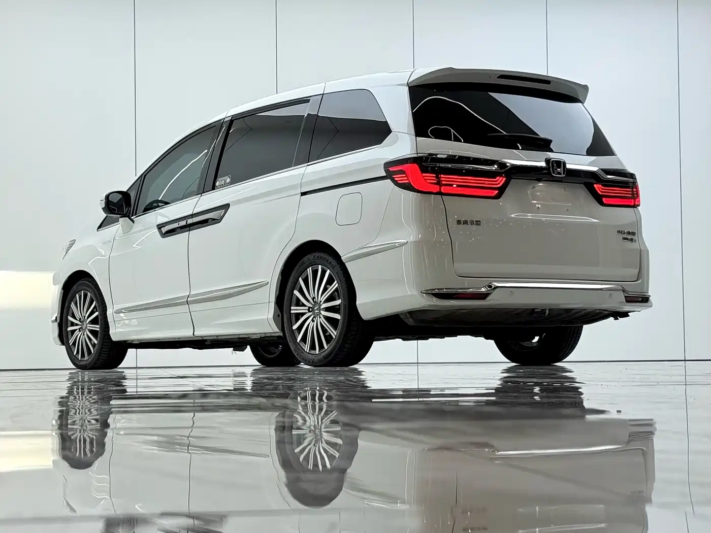 Honda Elysion 2023 2022 2.0L e:HEV Luxury