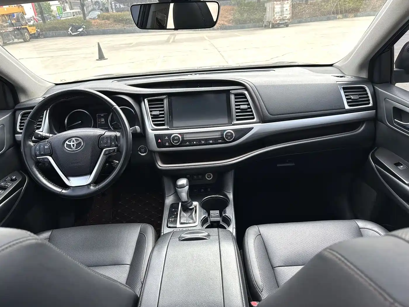 Toyota Highlander 2018 2.0T 4WD Premium 7-seater China VI фото 4