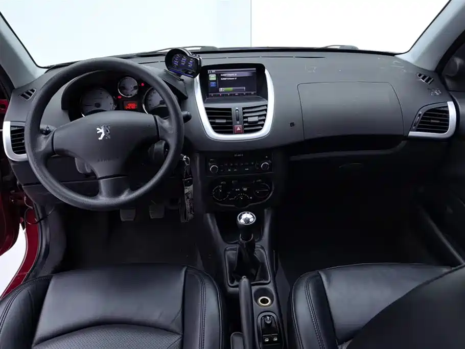 Peugeot 207 2011 Hatchback 1.4L Manual Joy Edition фото 12