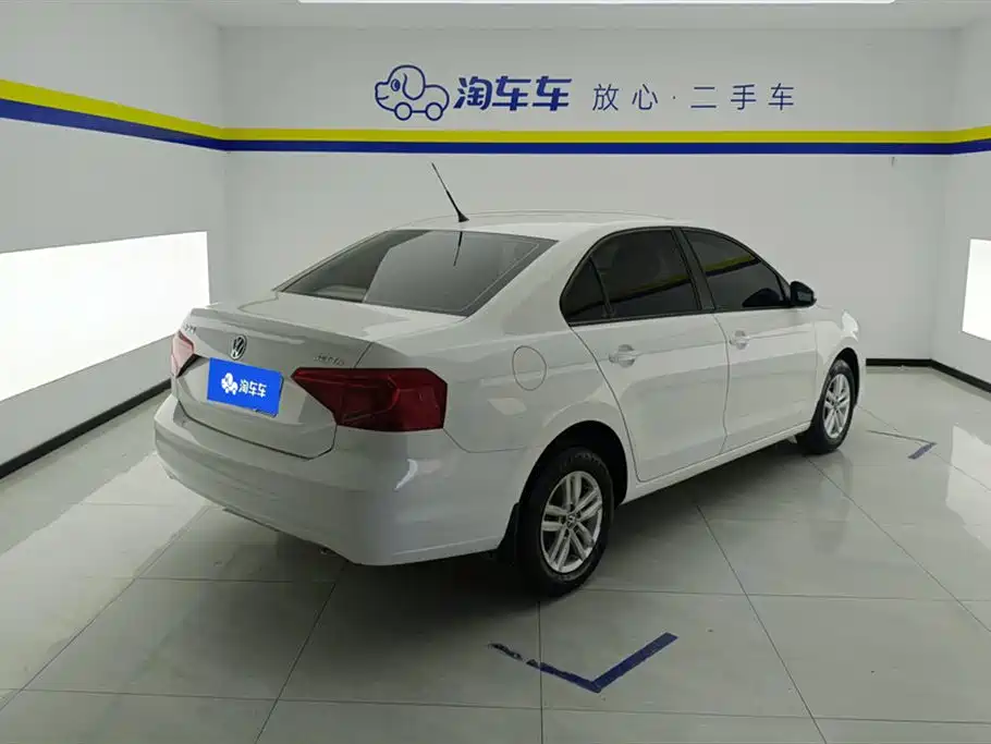 Volkswagen Jetta 2017 1.4L Manual Fashion фото 3