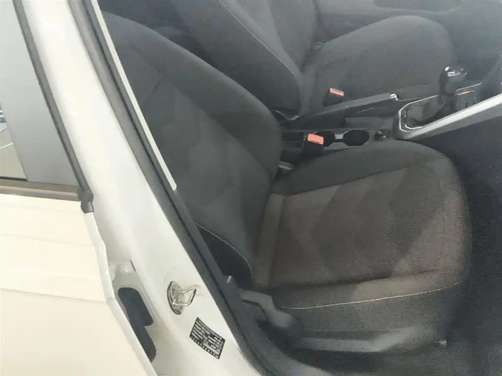 Volkswagen Polo 2023 Facelift Plus 1.5L Auto Joyful Living Edition фото 25