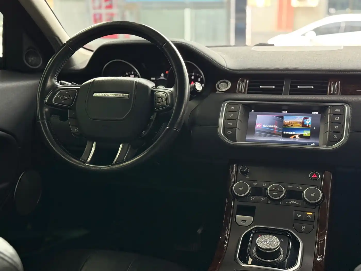 Land Rover Range Rover Evoque 2017 2.0T SE Smart Shine Edition фото 27