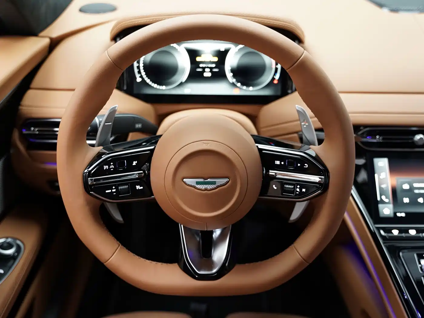 Aston Martin DB12 2024 2025 4.0T V8 Coupe