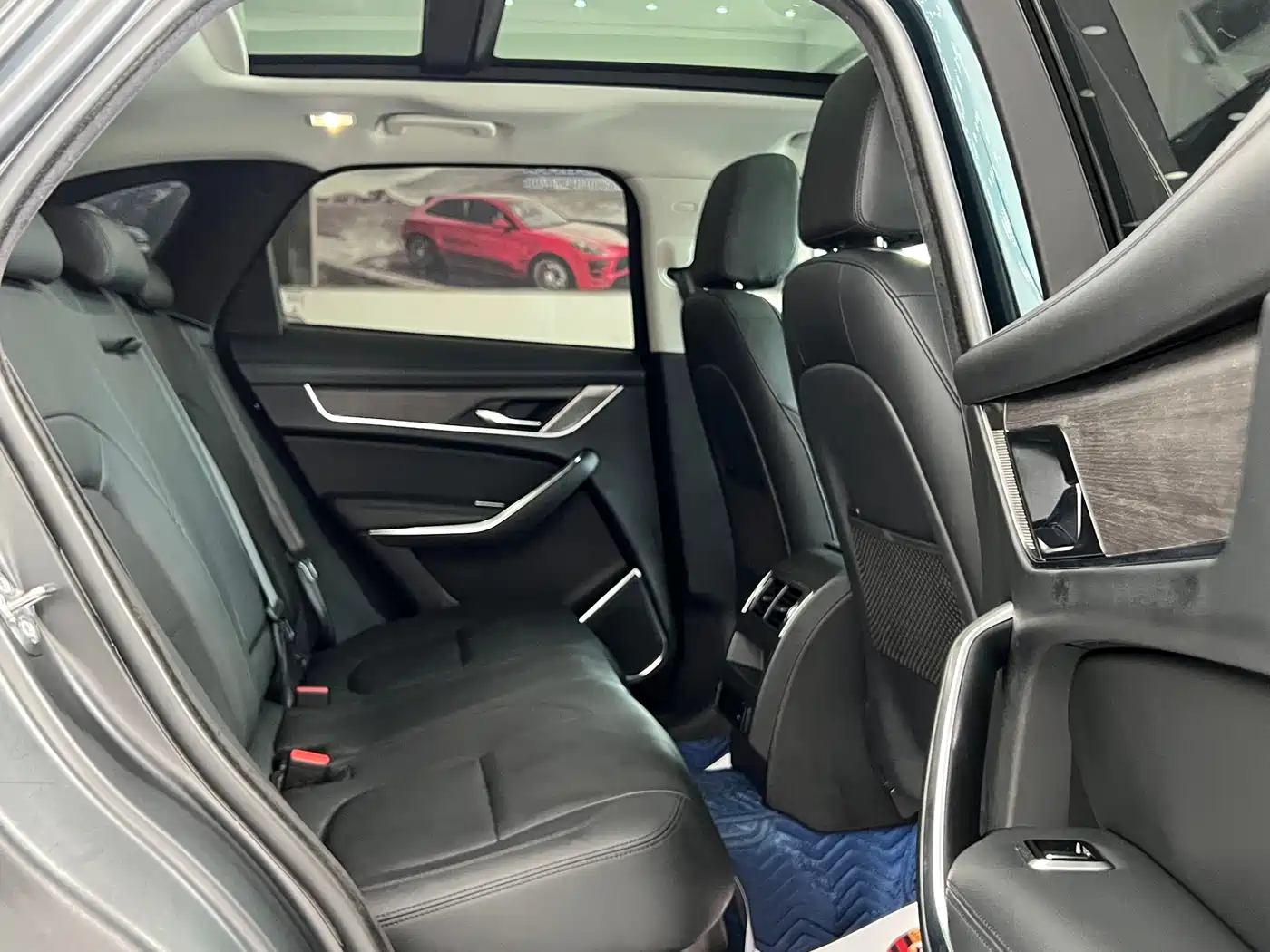 Jaguar F-PACE 2021 250PS фото 8