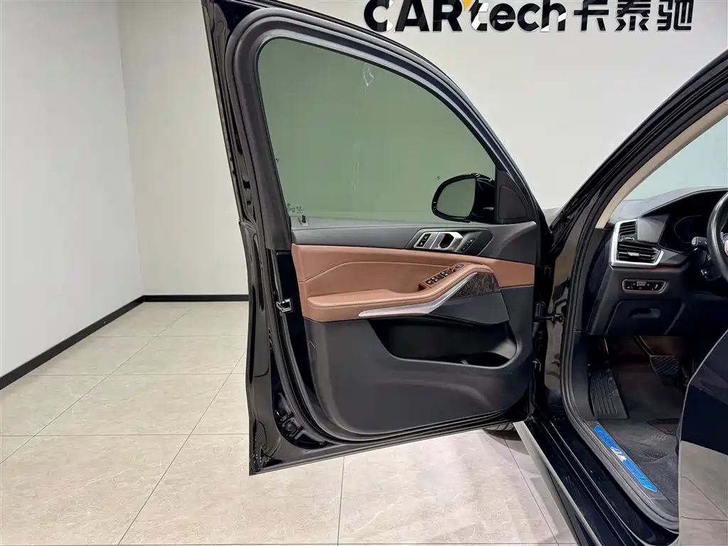 BMW X5 (Import) 2021 xDrive30i M Sport Package фото 30