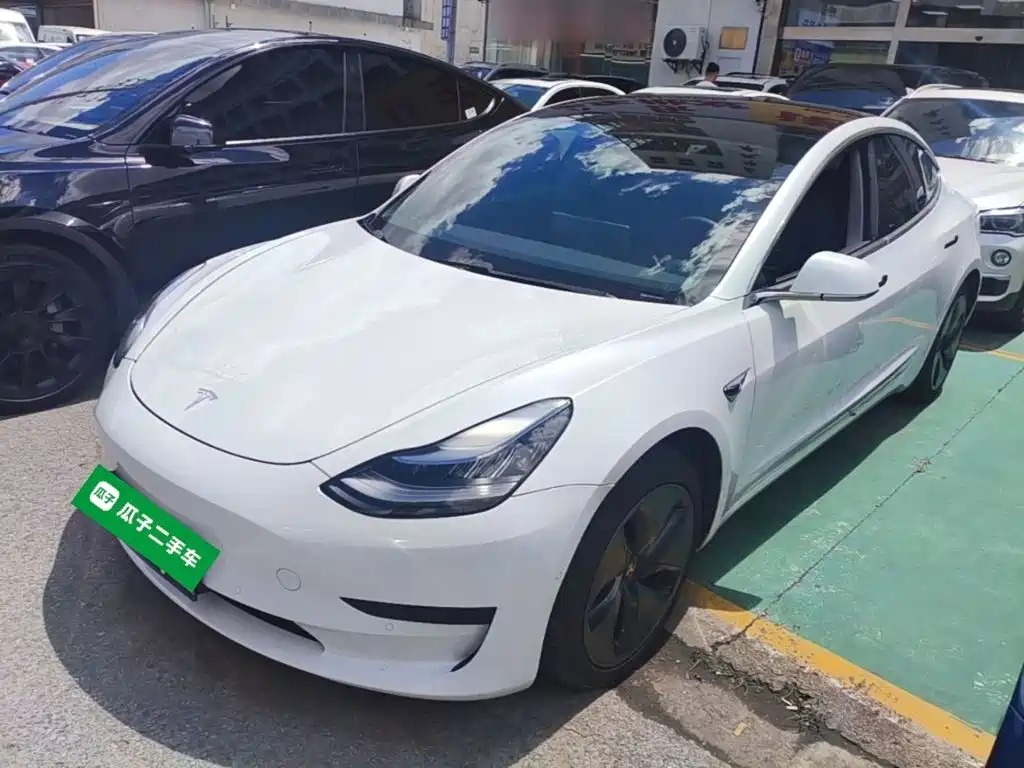 Tesla Model 3 2020