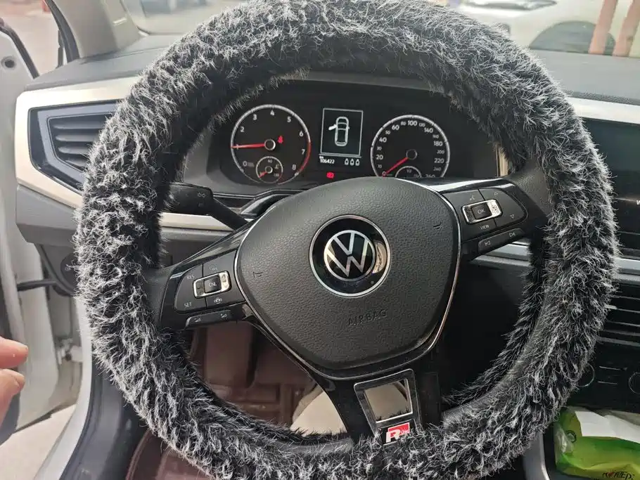 Фото 14 - Volkswagen Polo
