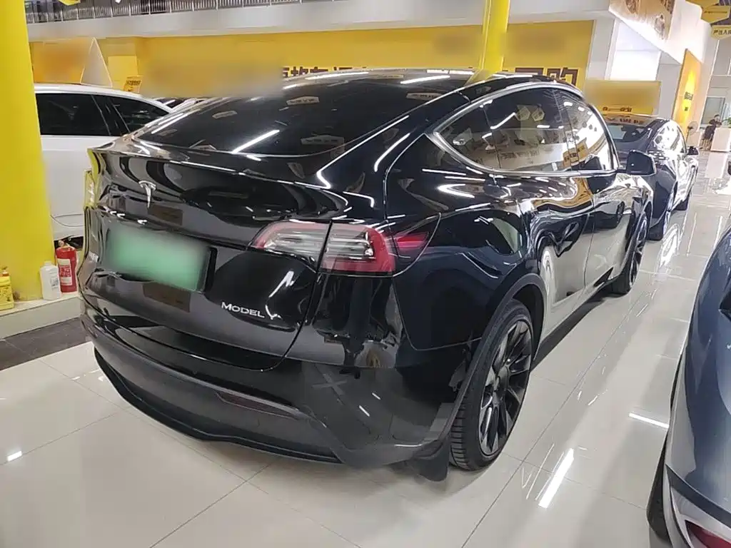 Фото 7 - Tesla Model Y