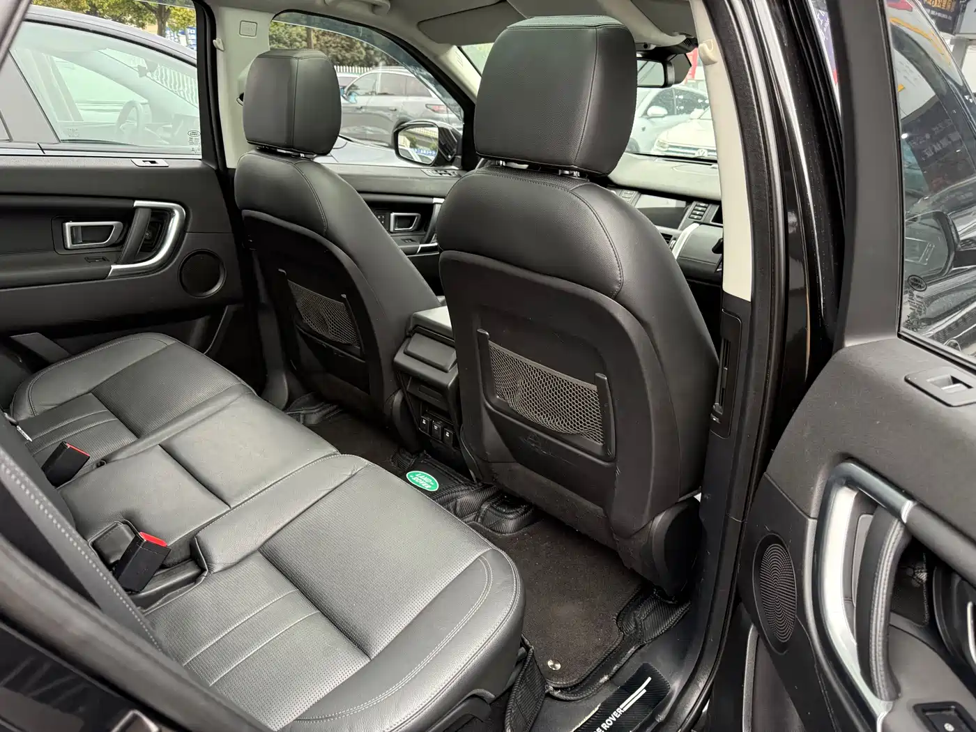 Land Rover Discovery Sport 2018 240PS HSE Edition фото 9