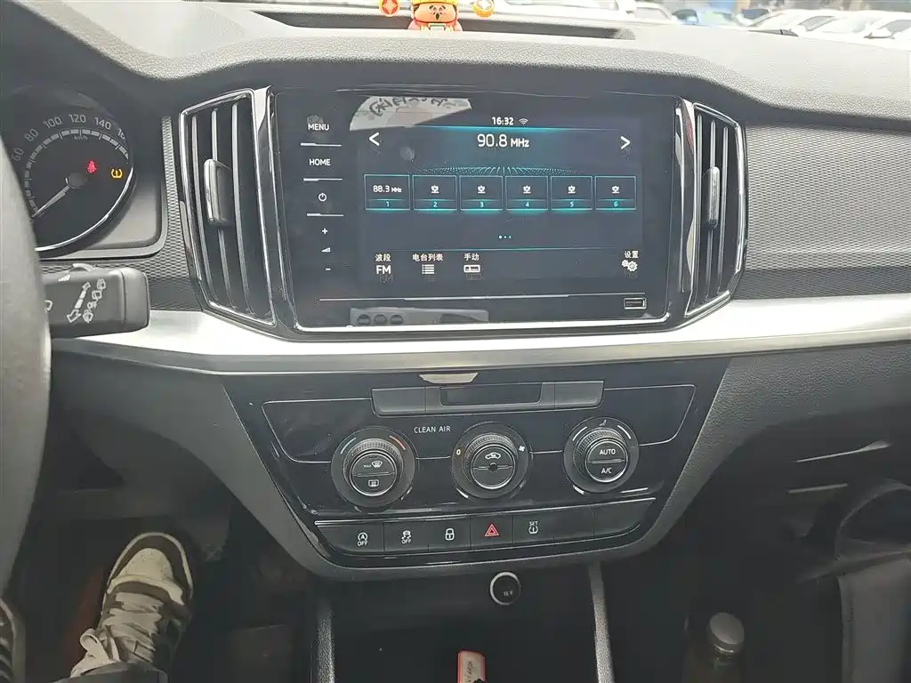 Škoda Kamiq 2020 Model 1.5L Automatic Comfort фото 5