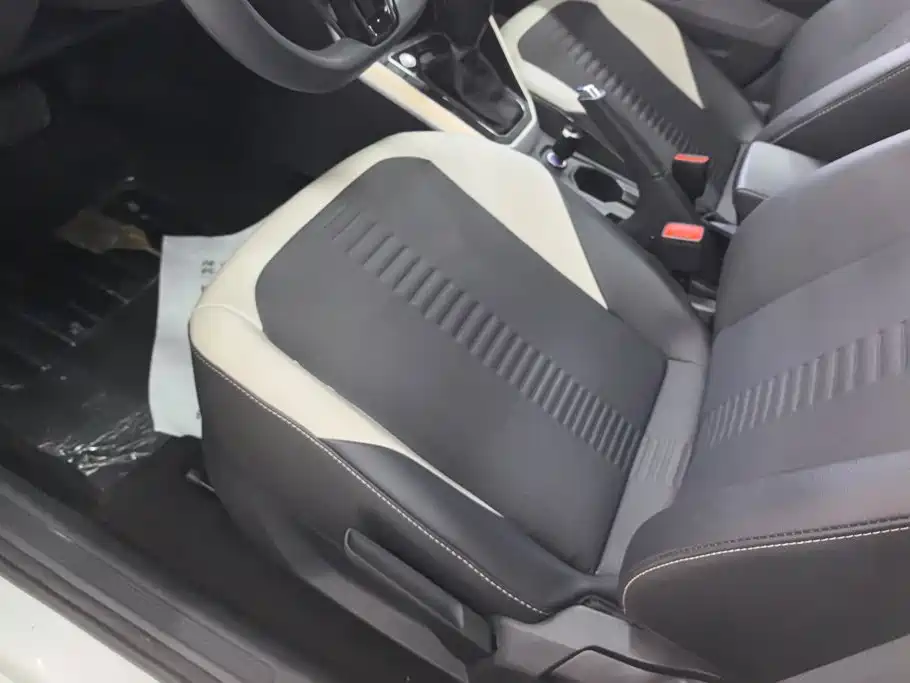 Фото 9 - Volkswagen Polo