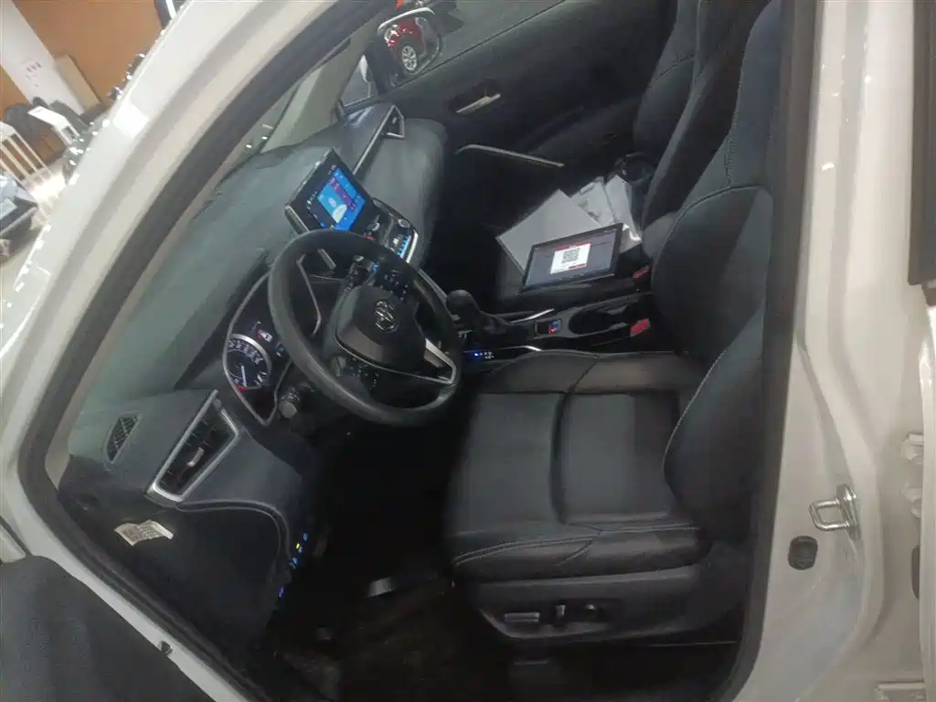 Toyota Frontlander 2022 2.0L CVT Luxury PLUS Edition фото 7