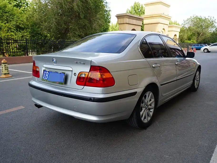 Фото 11 - BMW 3 Series
