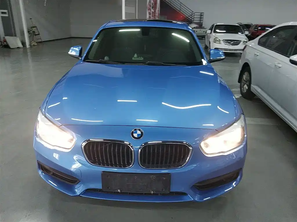 BMW 1 Series (Import) 2018 118i Leading фото 19