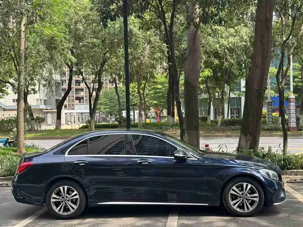 Mercedes-Benz C-Class 2018 C 200 L Sport Edition фото 4