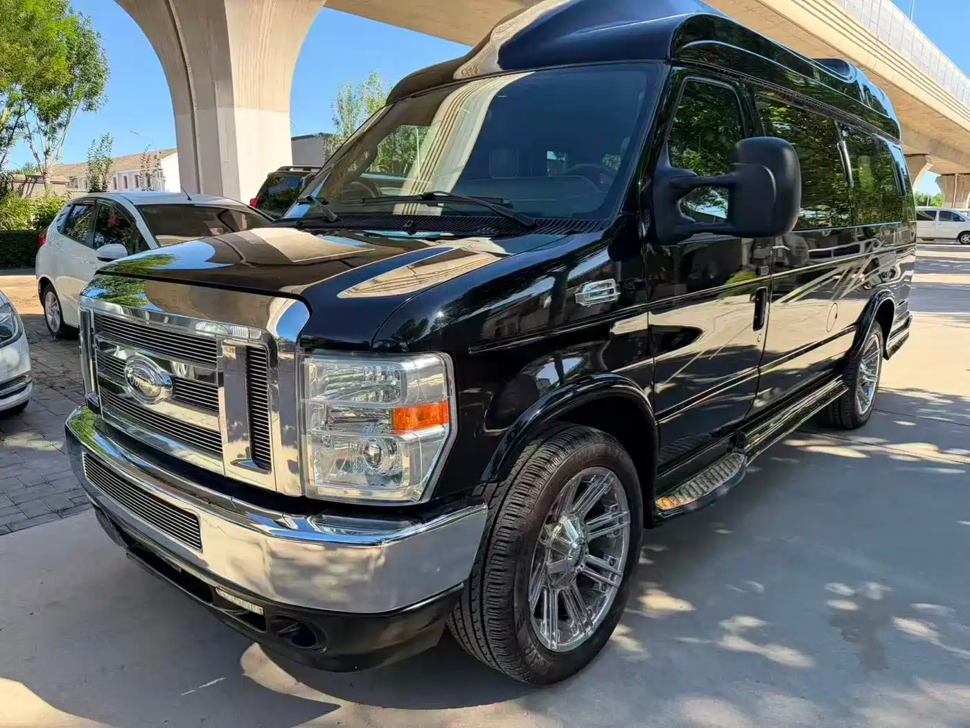 Ford E350 2015 2011 5.4L Platinum Limited Edition