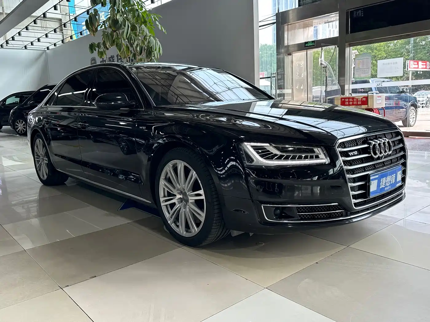 Audi A8 2014 A8L 6.3 FSI W12 quattro Flagship фото 3