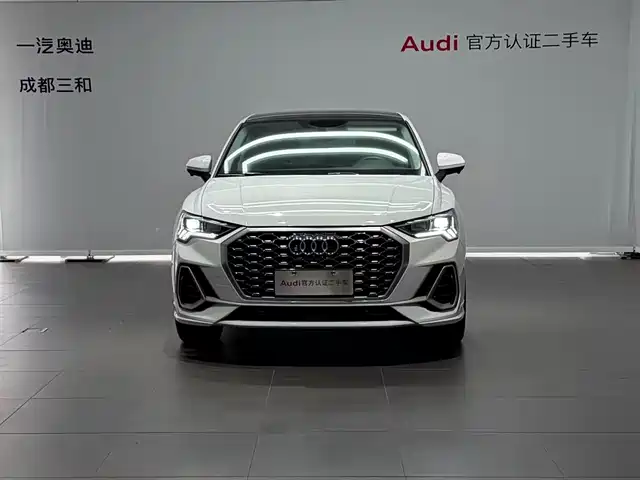 Audi Q3 Sportback 2020 40 TFSI Fashion — фото 2