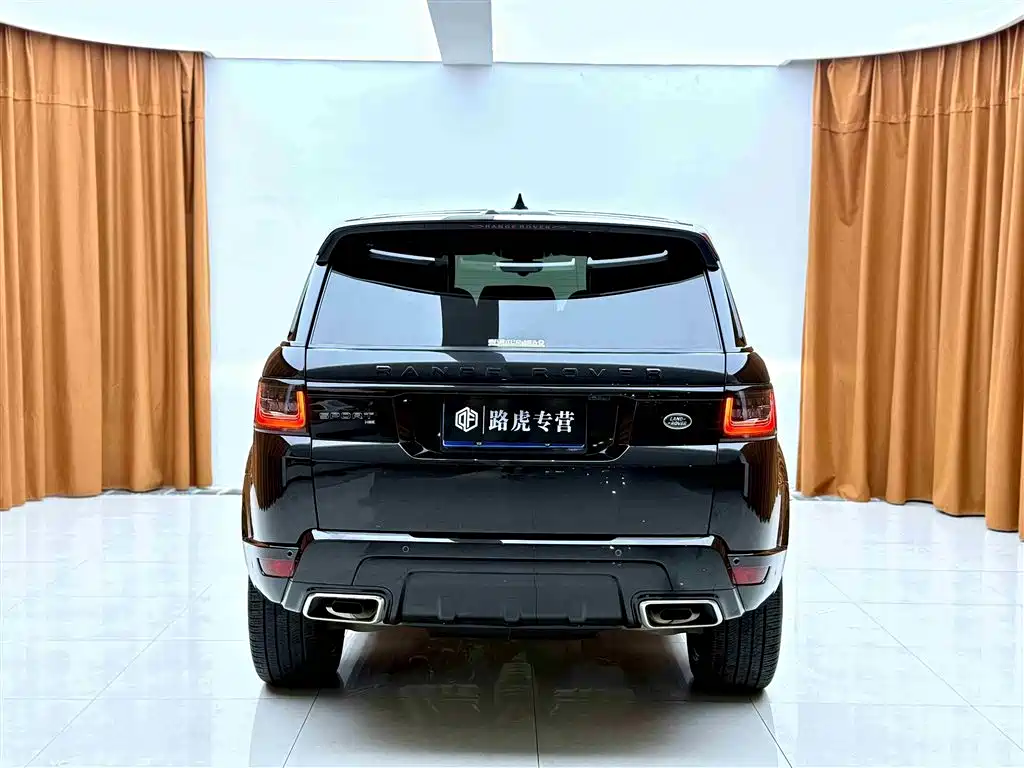 Land Rover Range Rover Sport 2021 3.0 L6 Gloss Black Edition фото 5