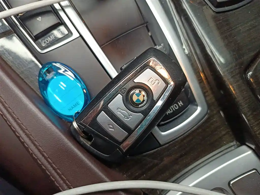 BMW 5 Series 2014 525Li Luxury Design Package фото 11