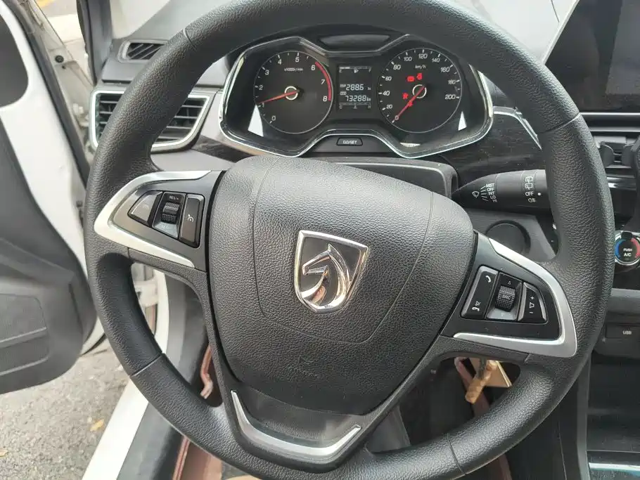 Baojun 310 2016 2016 1.2L Manual Luxury Type