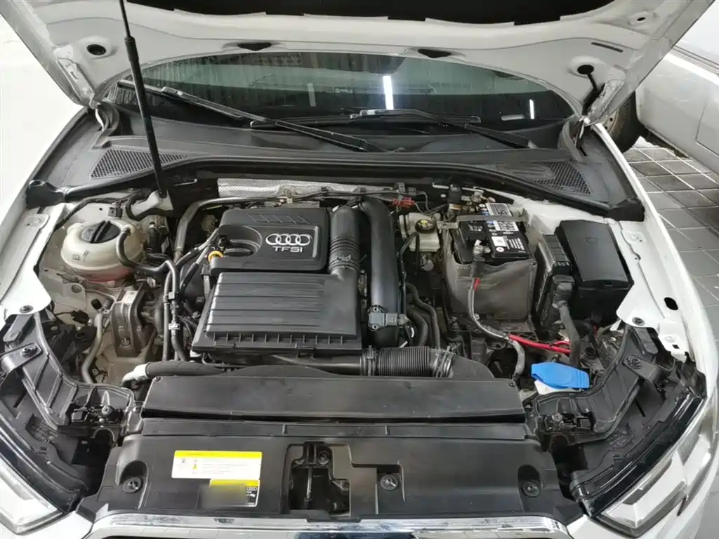 Audi A3 2017 Sportback 35 TFSI Progressive фото 20