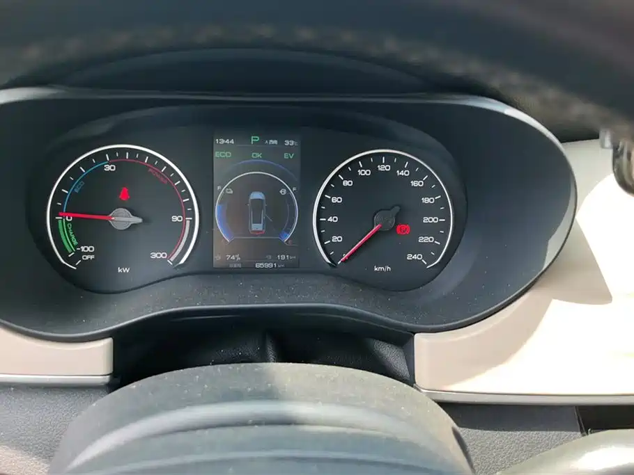 BYD Song MAX New Energy 2022 DM-i 105KM Flagship Model фото 14