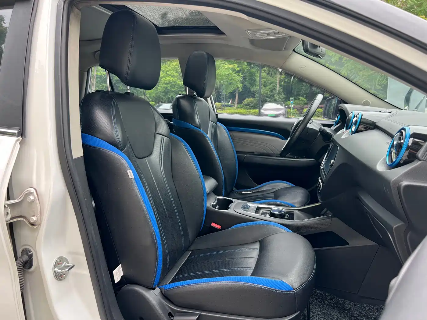 Soueast DX3 New Energy 2019 2018 EV400 Flagship Edition
