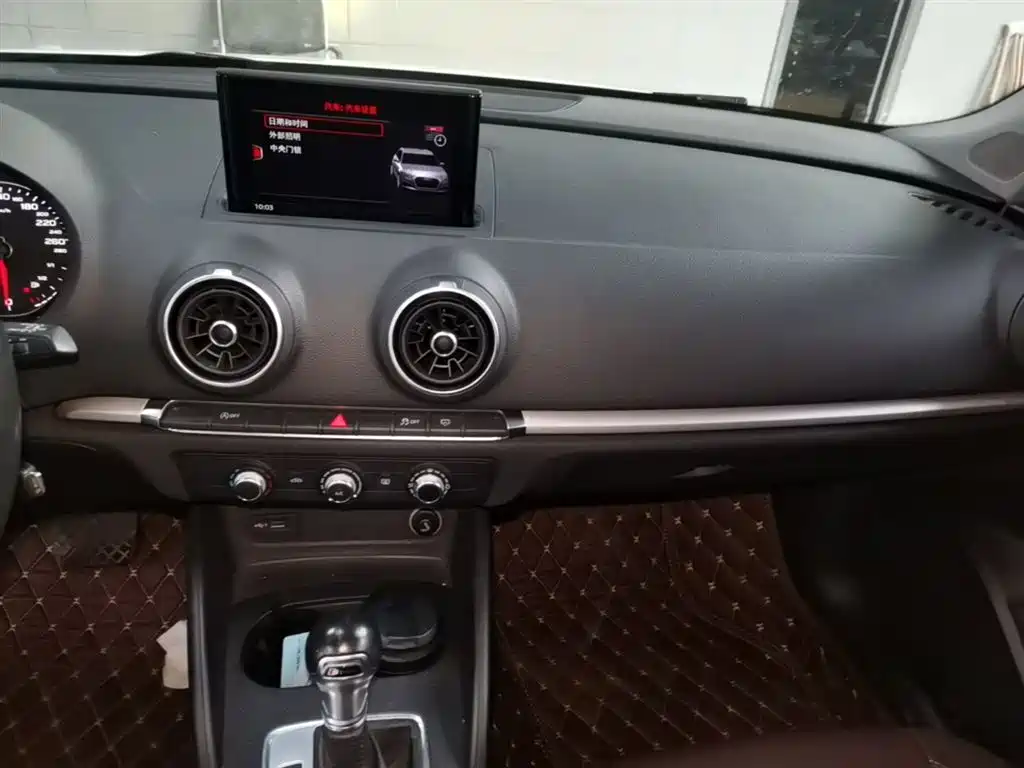 Audi A3 2017 Sportback 35 TFSI Progressive фото 13