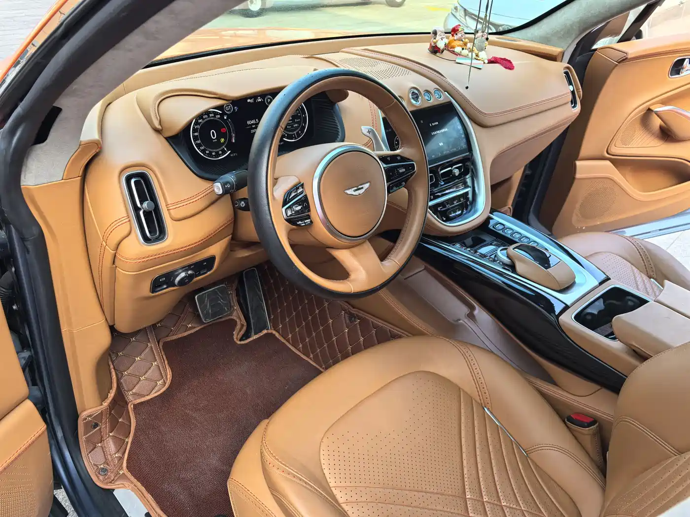 Aston Martin DBX 2021 2022 4.0T V8