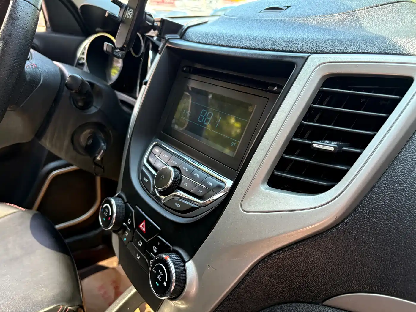 Changan CS35 2015 2014 1.6L Automatic Luxury Type China IV