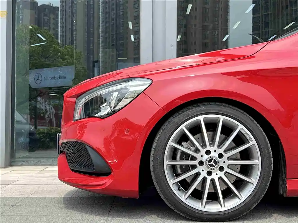 Mercedes-Benz CLA (Import) 2018 CLA 220 4MATIC фото 4