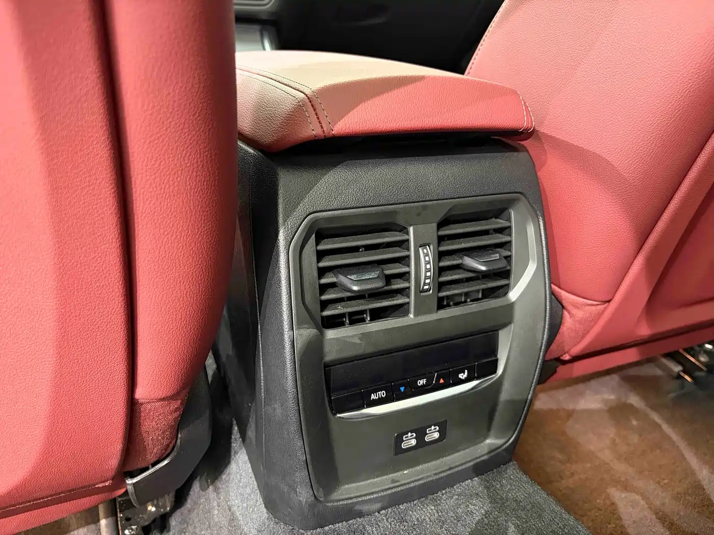 BMW 3 Series 2025 325Li M Sport Package фото 16