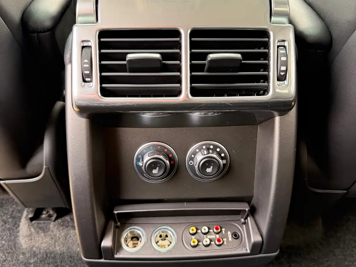Land Rover Range Rover 2012 5.0 NA V8 фото 19