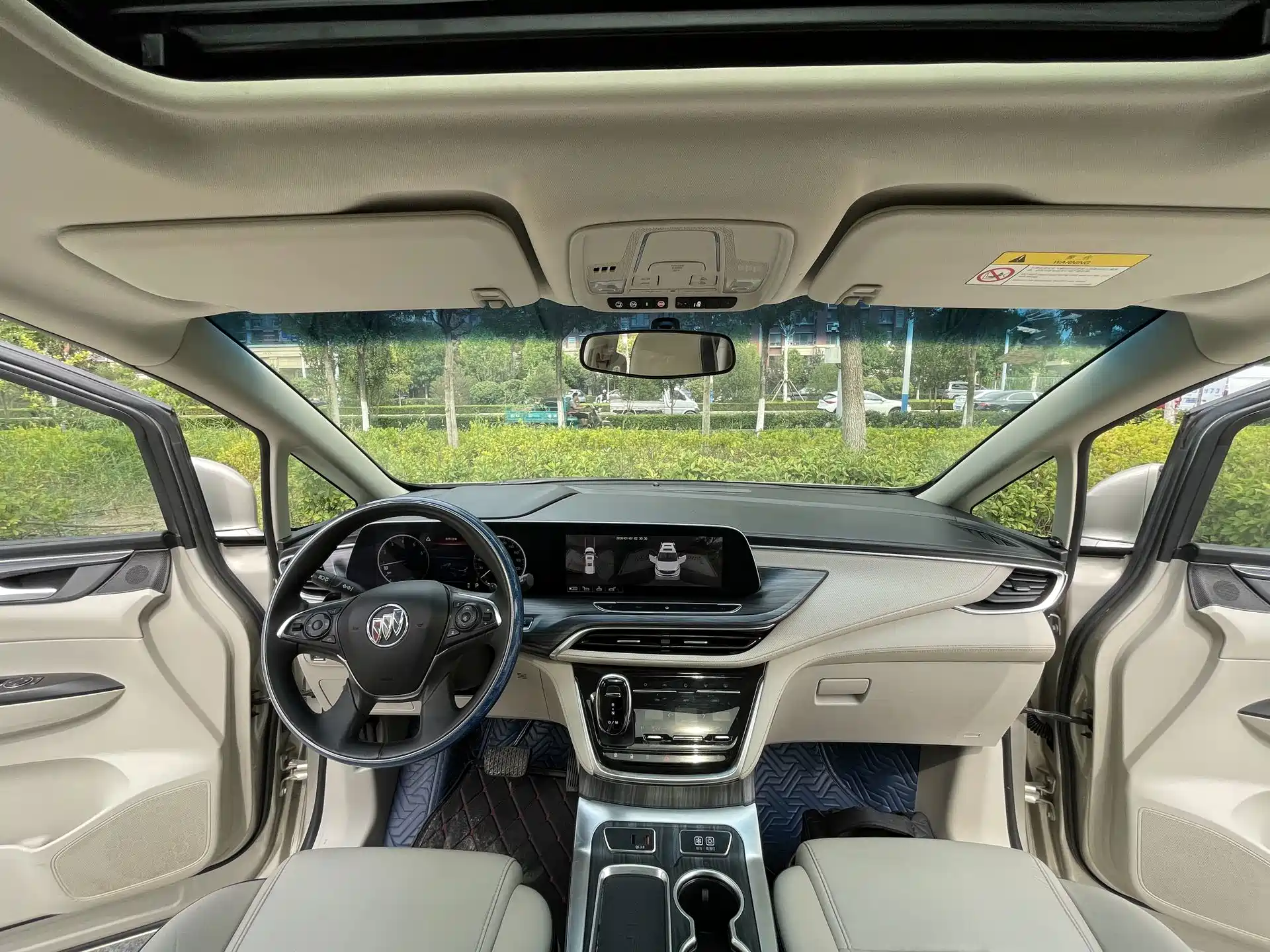 Photo 9 - Buick GL8