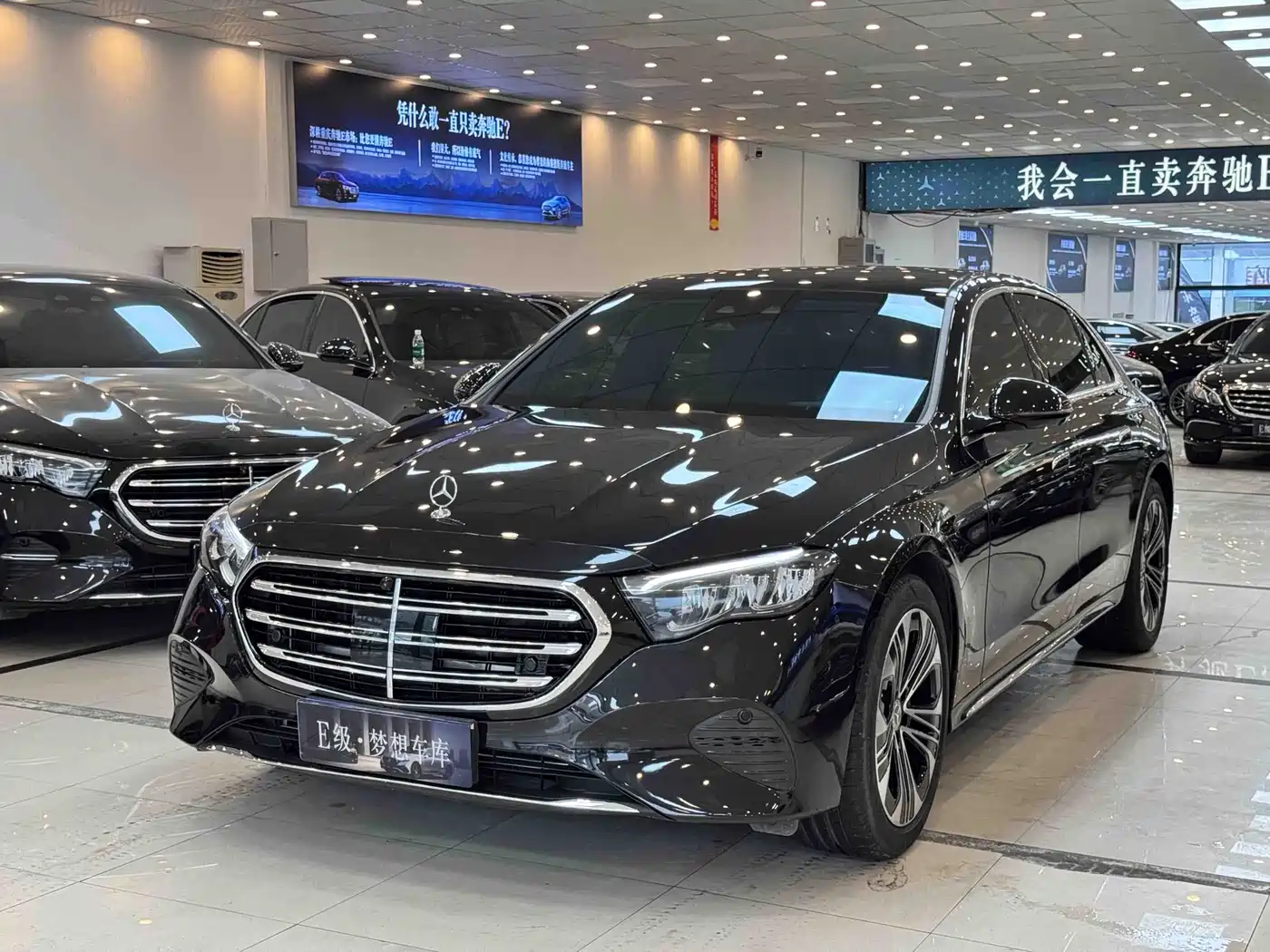 Mercedes-Benz E-Class 2024 E 300 L Fashion фото 2