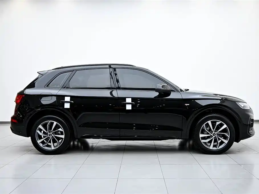 Audi Q5L 2023 40T Luxury Dynamic фото 6