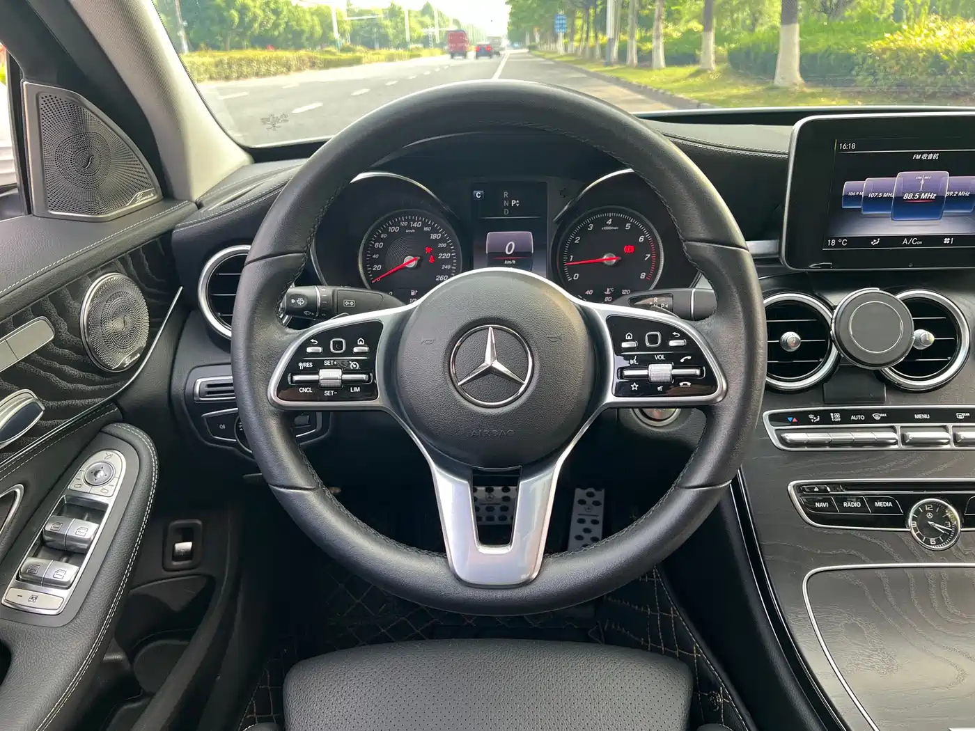Mercedes-Benz C-Class 2016 C 200 L Sport фото 10