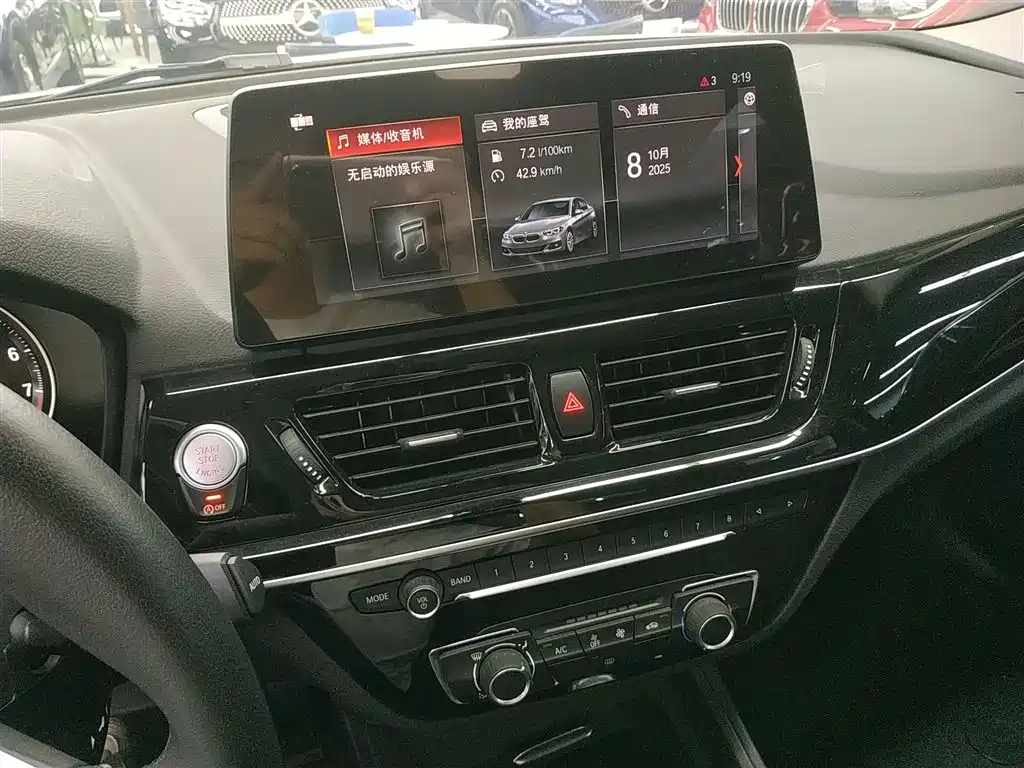 BMW 1 Series 2022 120i M Sport фото 13