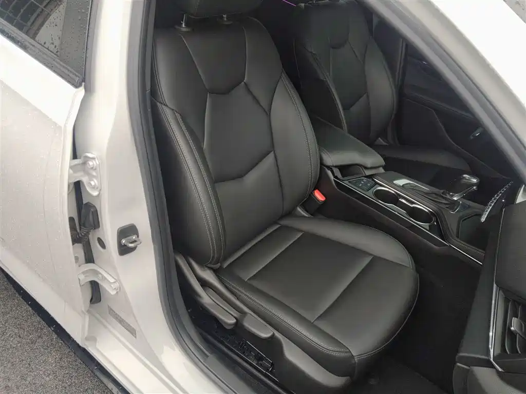 Cadillac CT4 2022 28T Fashion Style фото 17