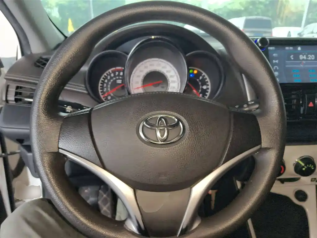 Toyota YARiS L Zhi Xuan 2015 1.5G Manual Sunroof Special Edition фото 8