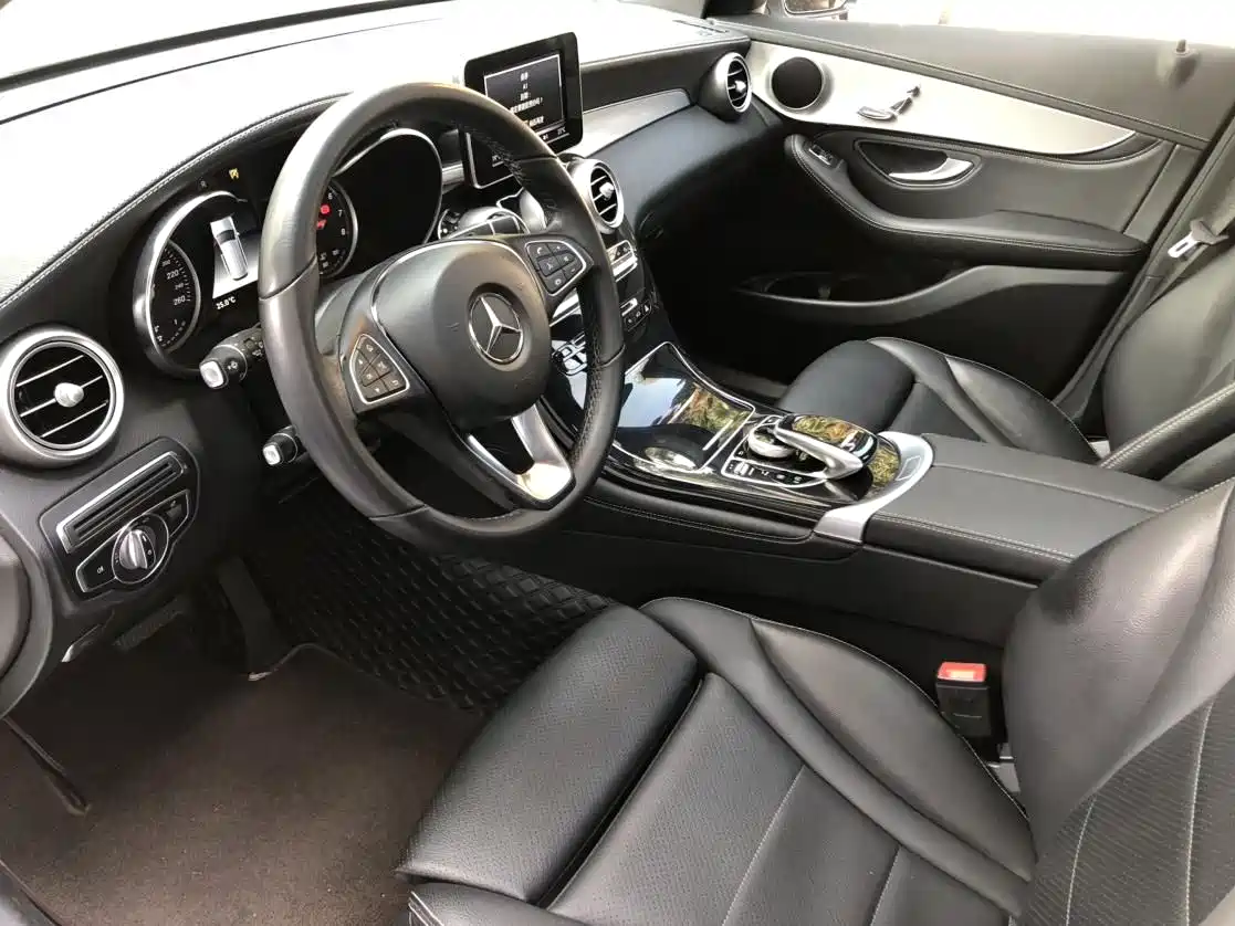 Mercedes-Benz GLC 2019 Model GLC 200 L 4MATIC фото 4