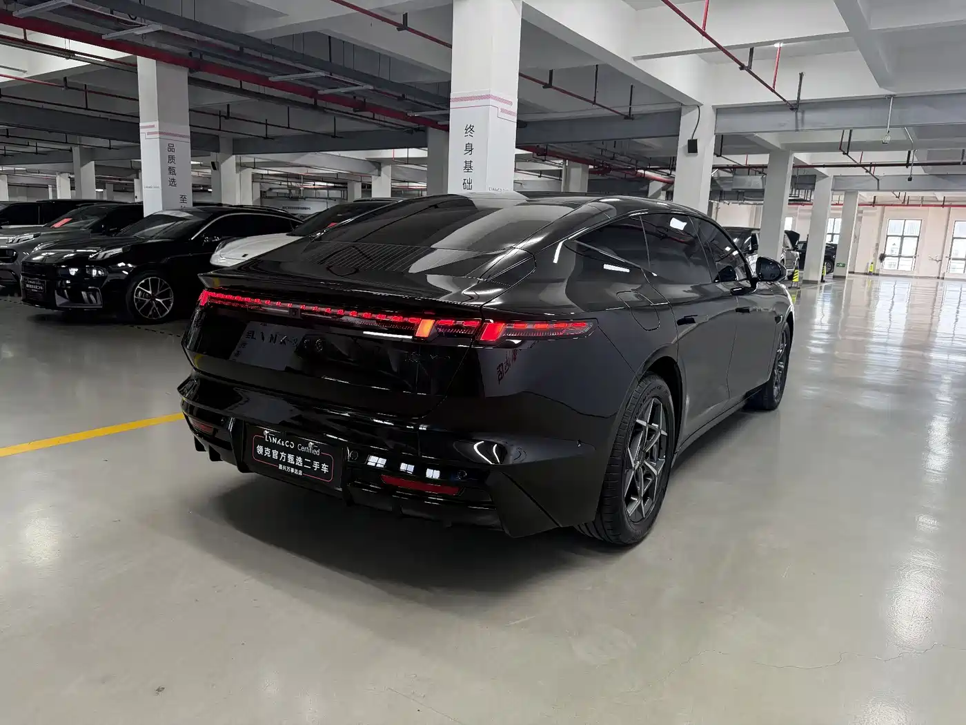 Lynk & Co 10 EM-P 2025 Facelift 240 AWD Ultra фото 18