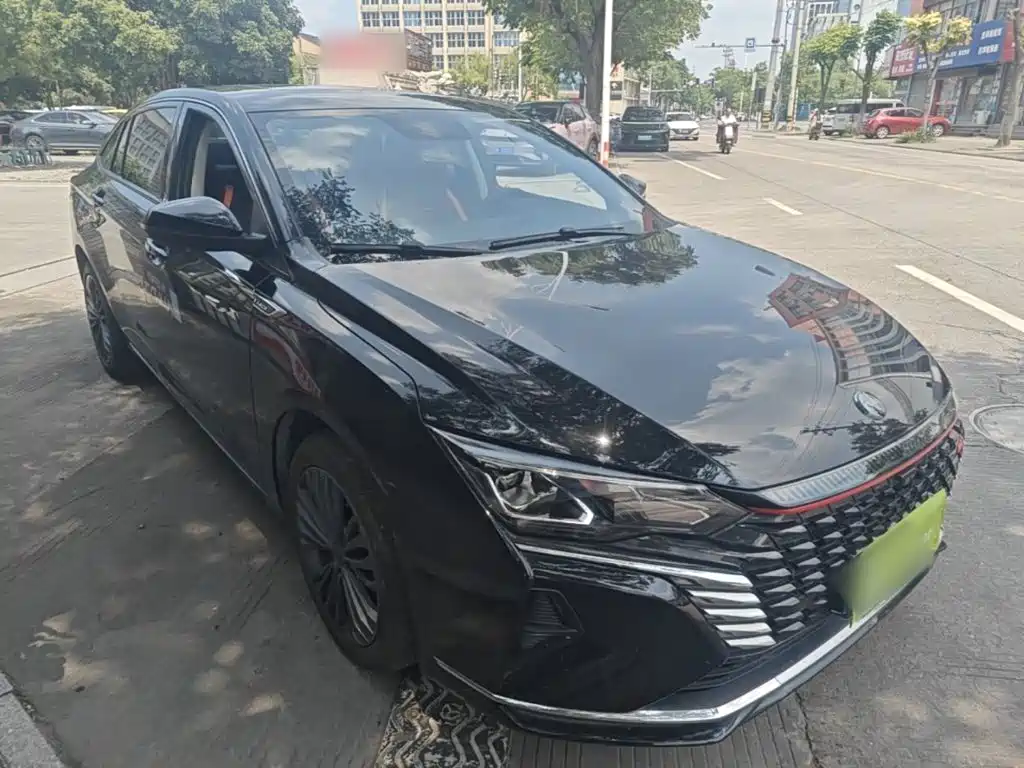 Dongfeng Aeolus Yixuan MAX 2023 2023 1.5T Ultra Stylish Dad Edition
