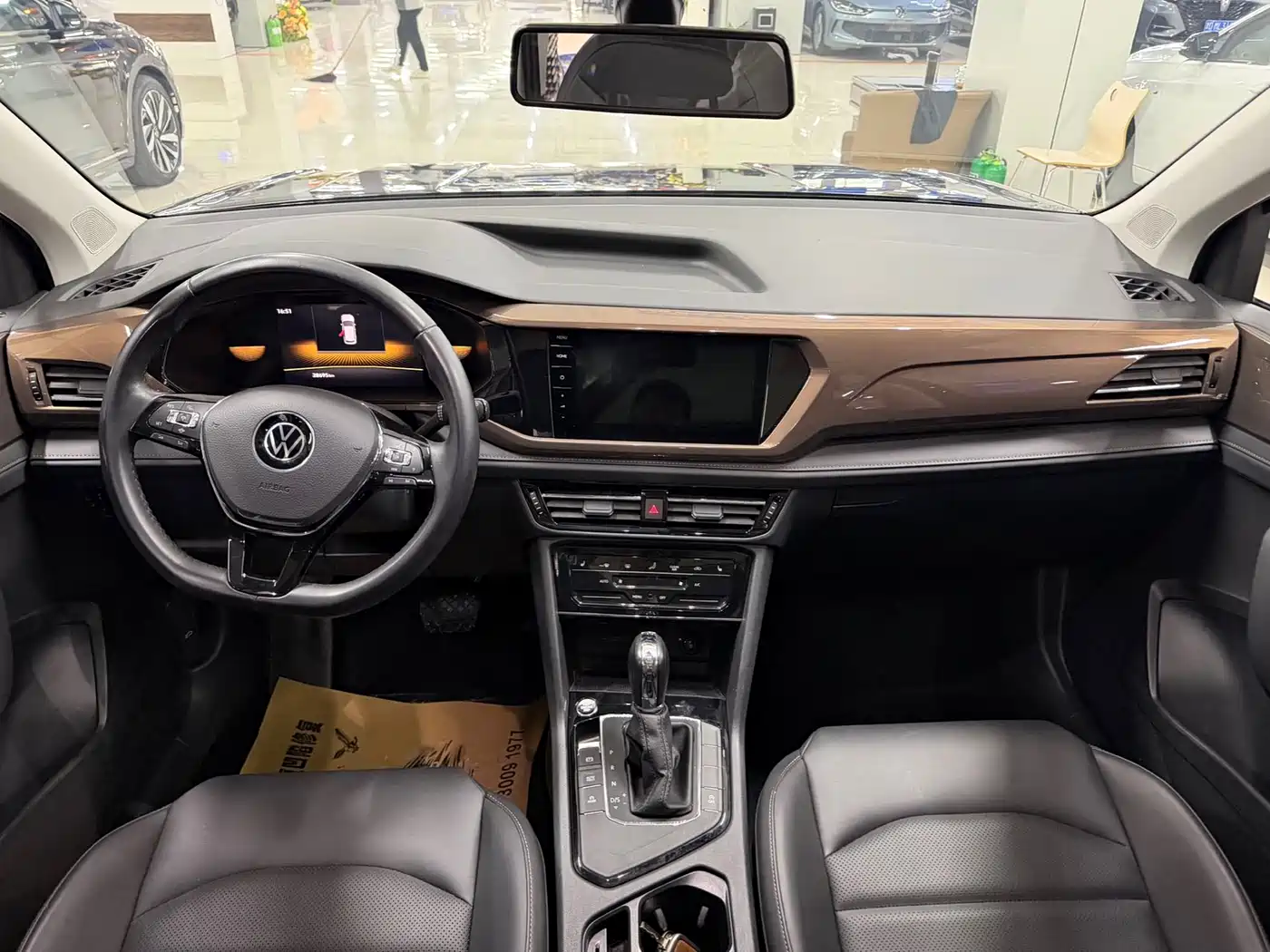 Volkswagen Tharu 2022 280TSI FWD Luxury Edition фото 4