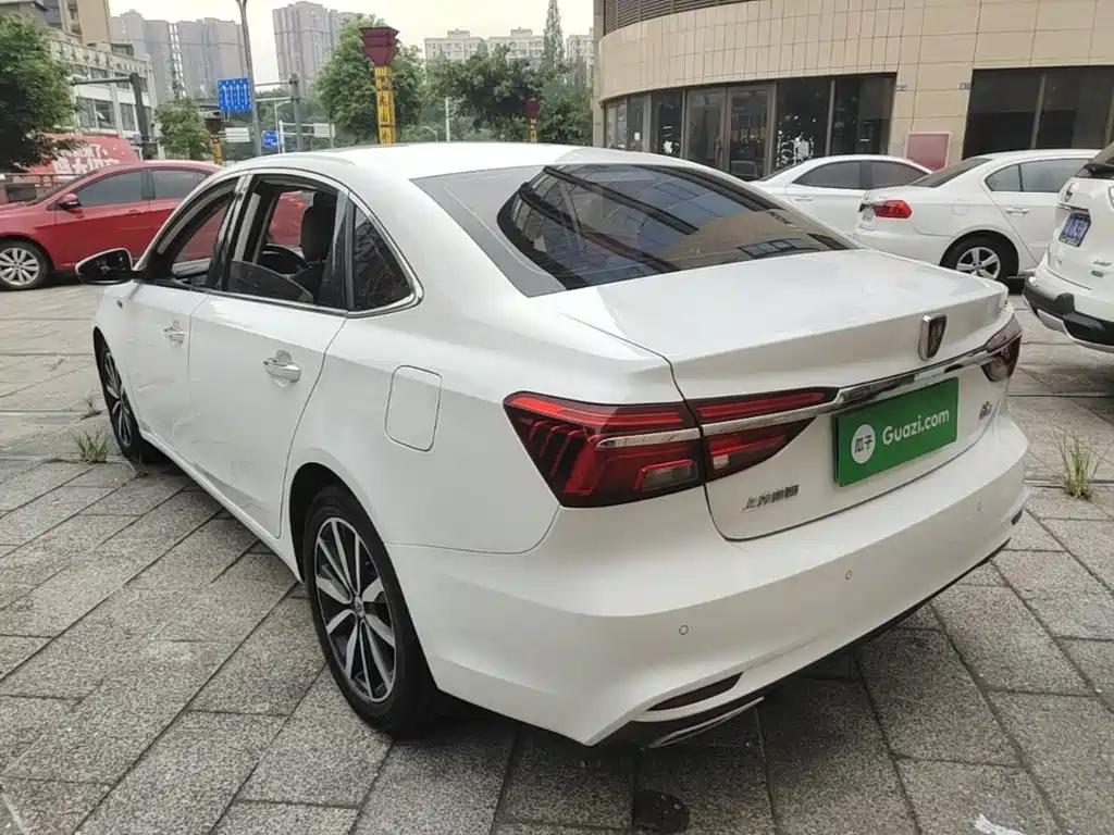 Фото 5 - Roewe i6
