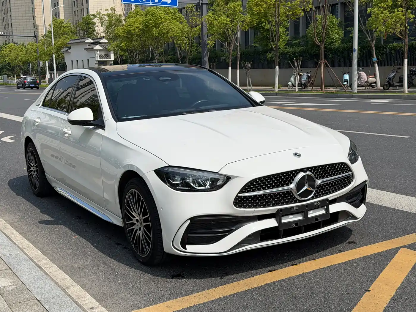 Mercedes-Benz C-Class 2023 C 260 L Sport фото 3
