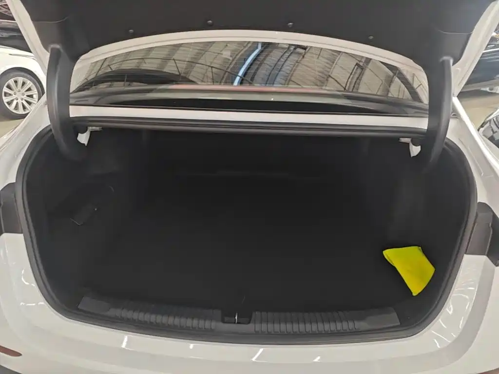 Roewe D7 2024 2023 DMH 125km Beyond Edition