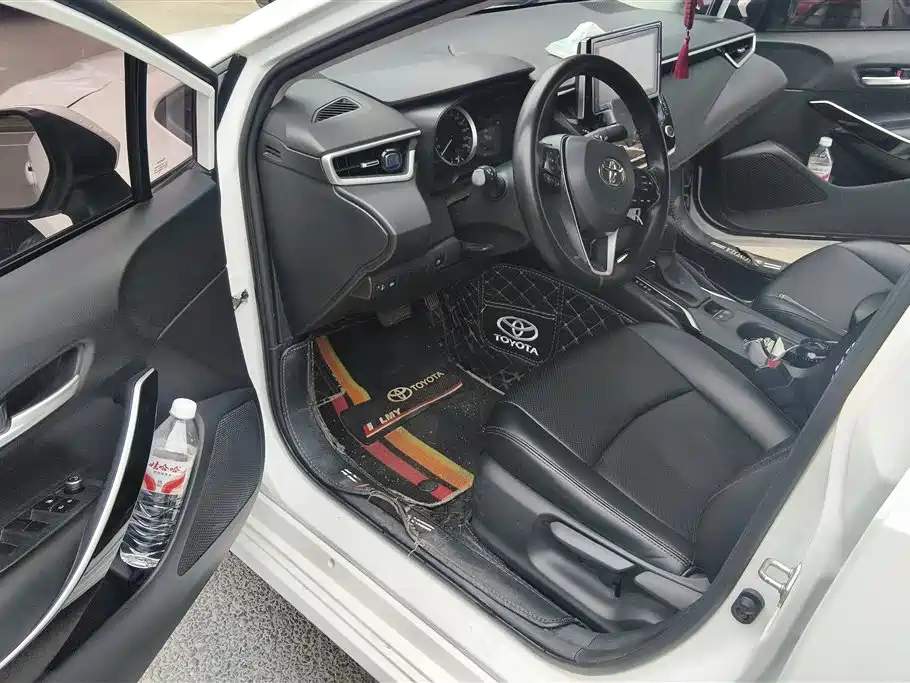 Toyota Corolla 2021 Hybrid 1.8L E-CVT Elite Edition фото 9